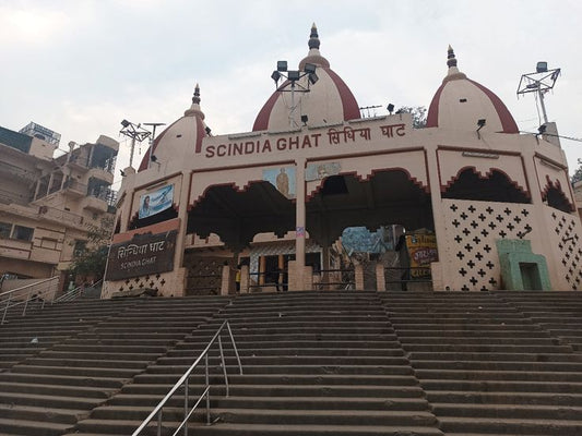 Scindia Ghat Varanasi: History, Mystery, and the Leaning Temple of Varanasi